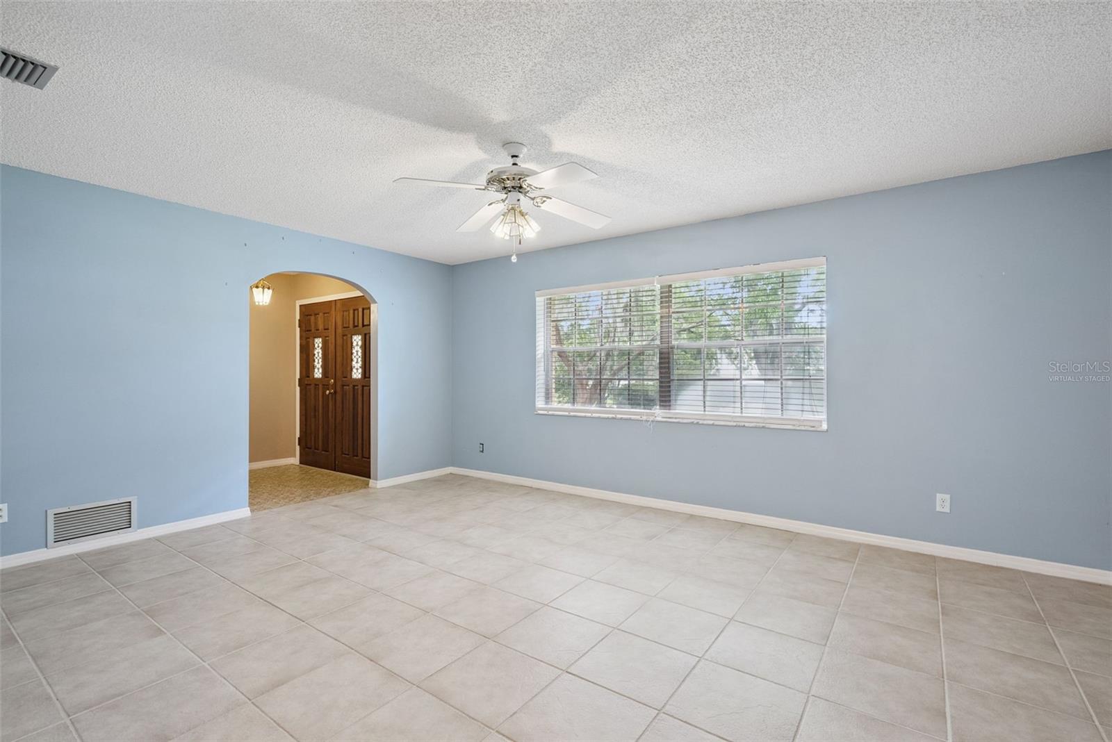 1452 Dingens Ave Property Photo 5