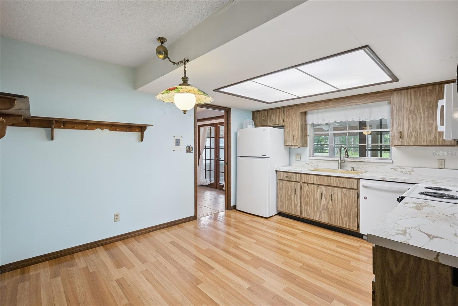 1452 Dingens Ave Property Photo 16