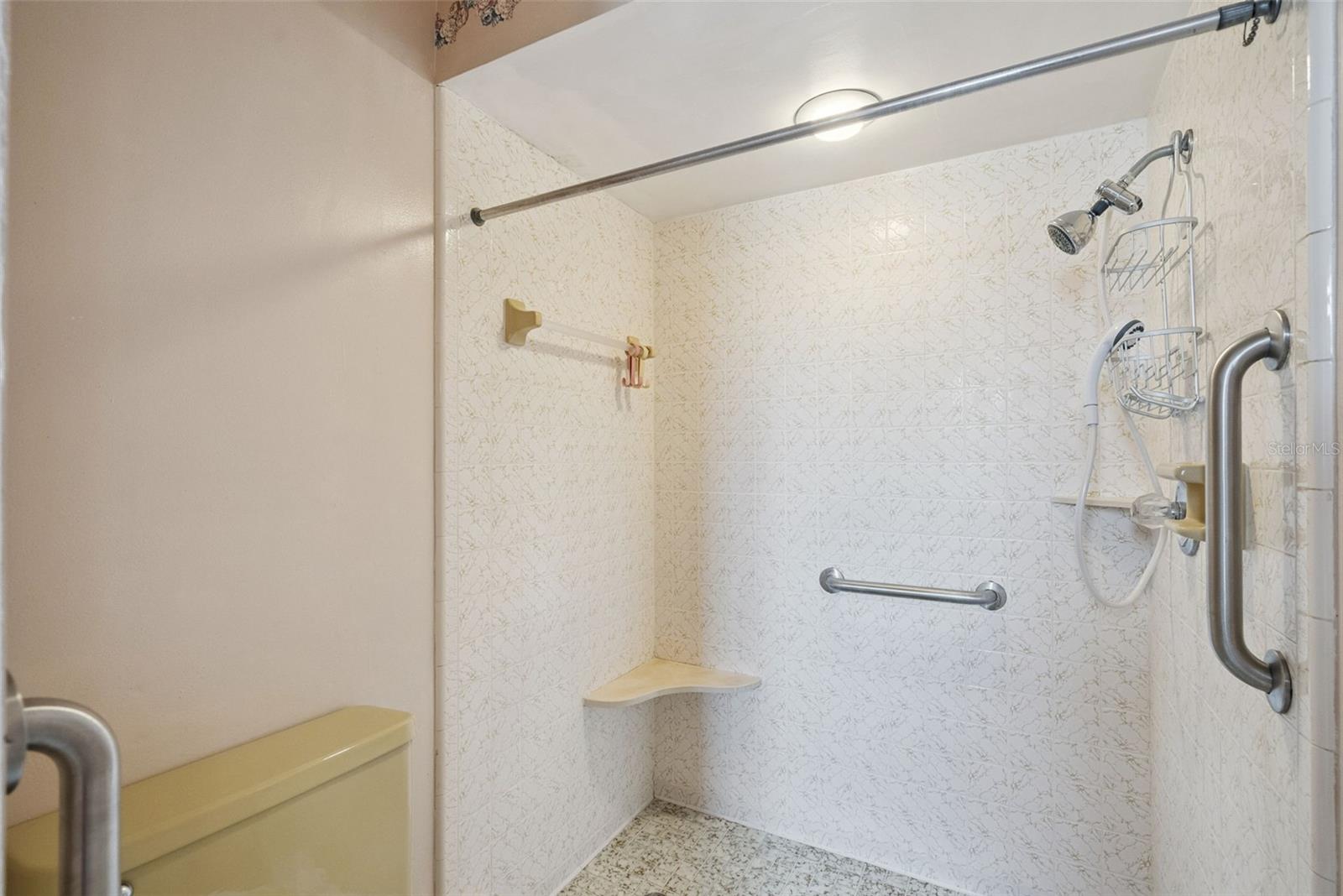 1452 Dingens Ave Property Photo 28
