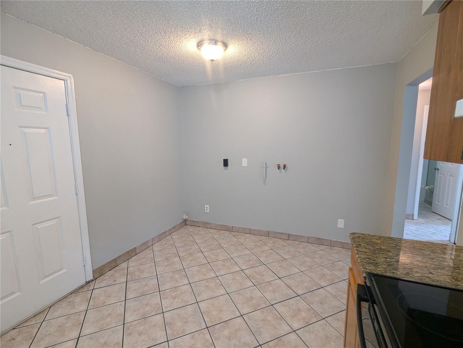 910 South Center St #910 Property Photo 5