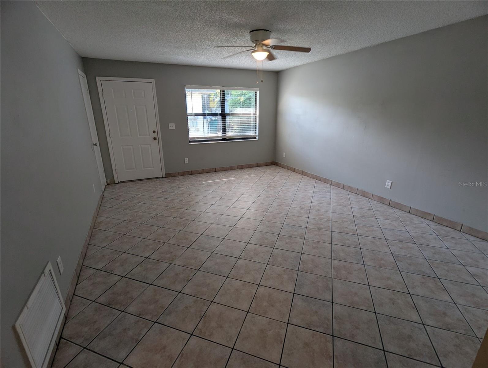 910 South Center St #910 Property Photo 6