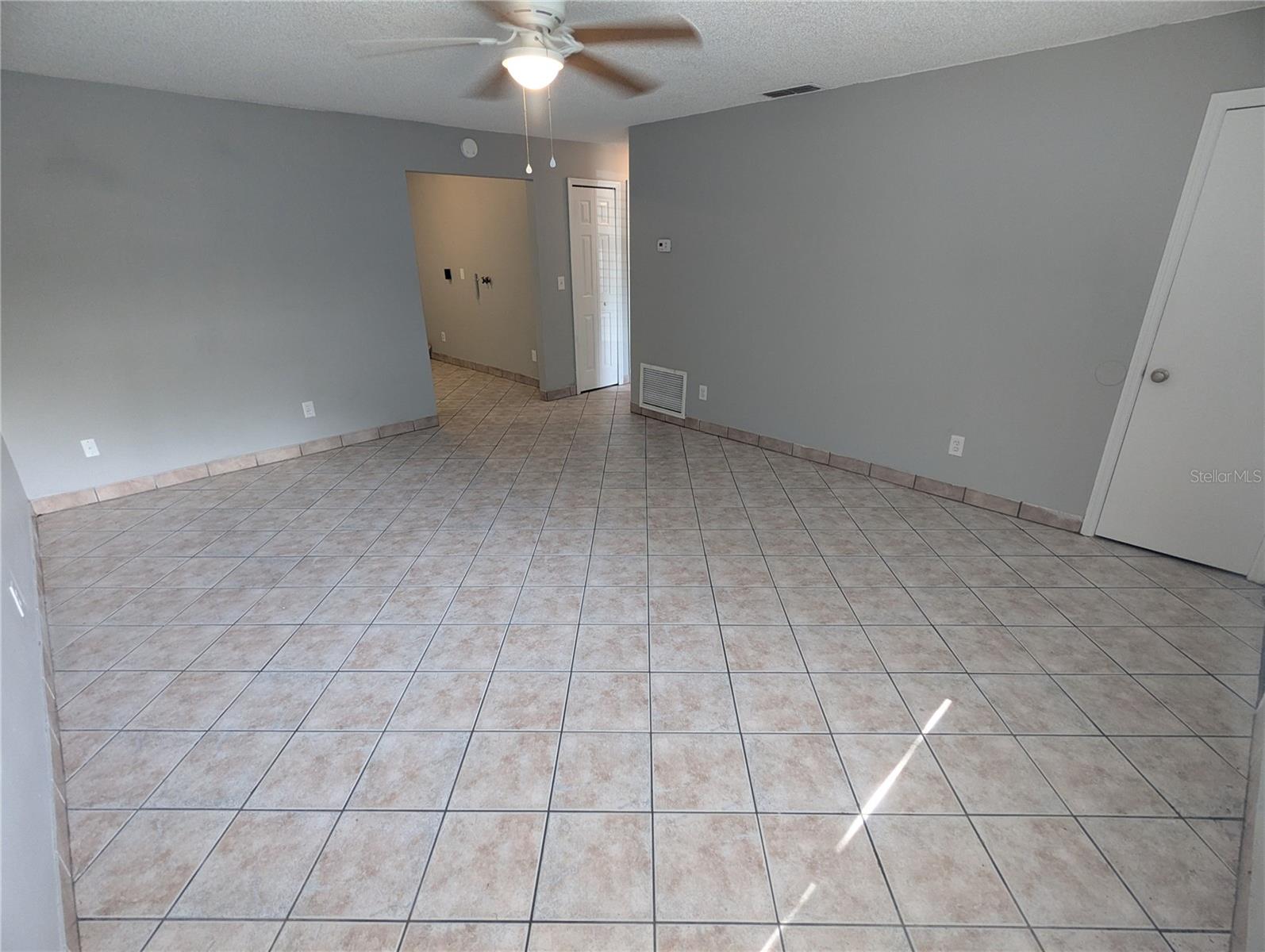 910 South Center St #910 Property Photo 9