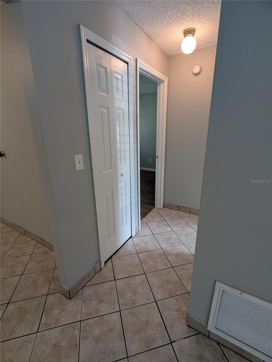 910 South Center St #910 Property Photo 12