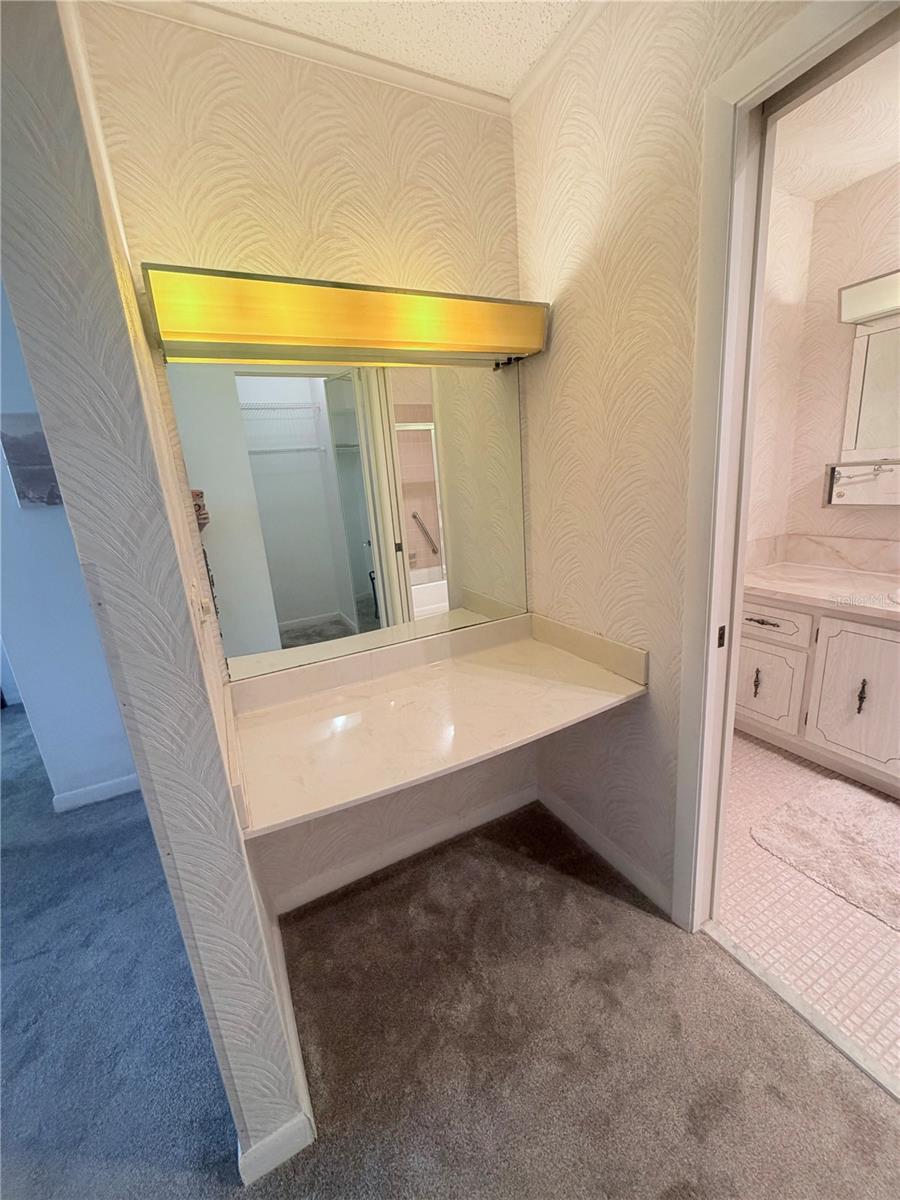 5301 Lakefront Blvd #c Property Photo 8