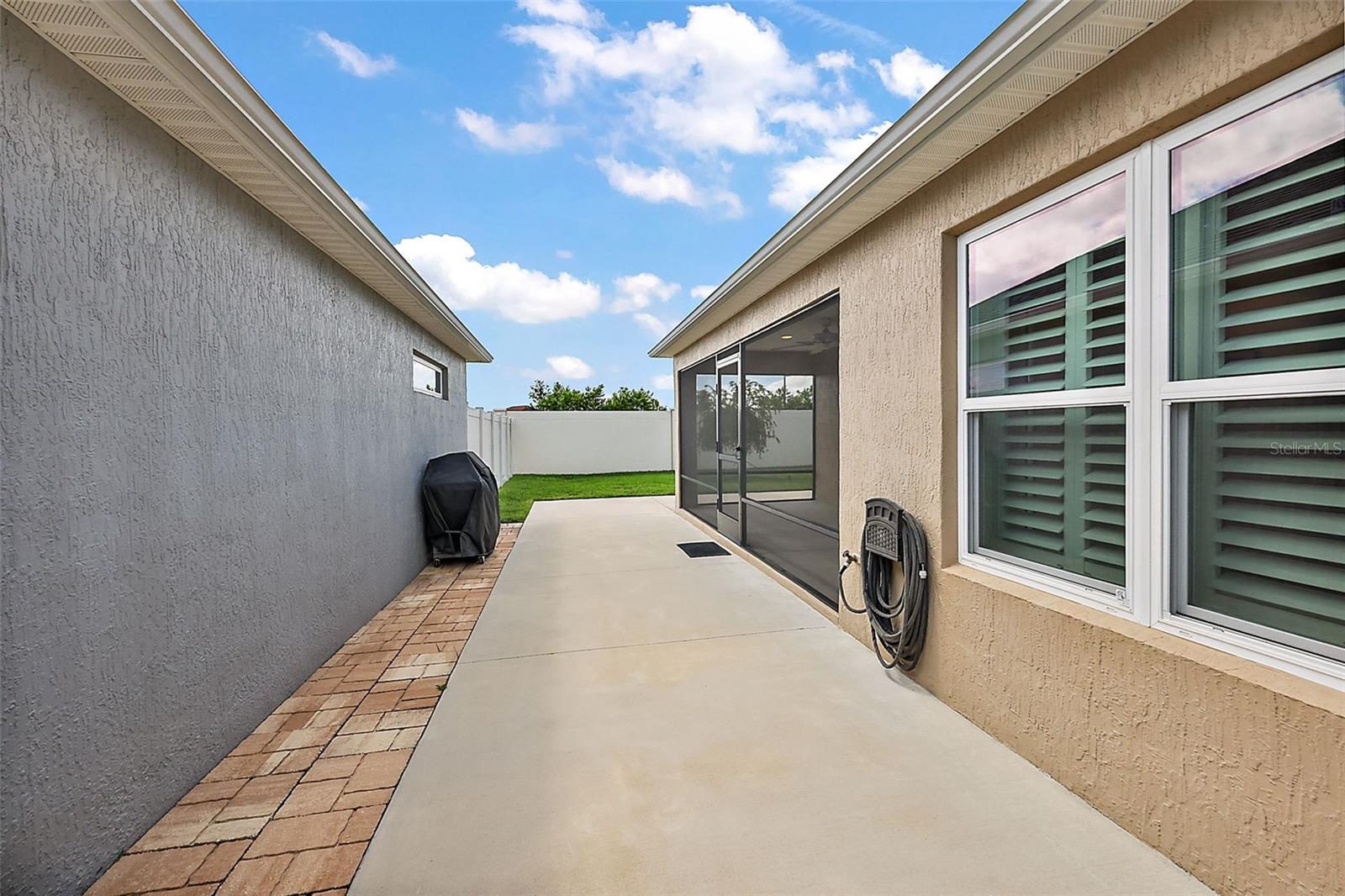 1818 Trimarche Ter Property Photo 10
