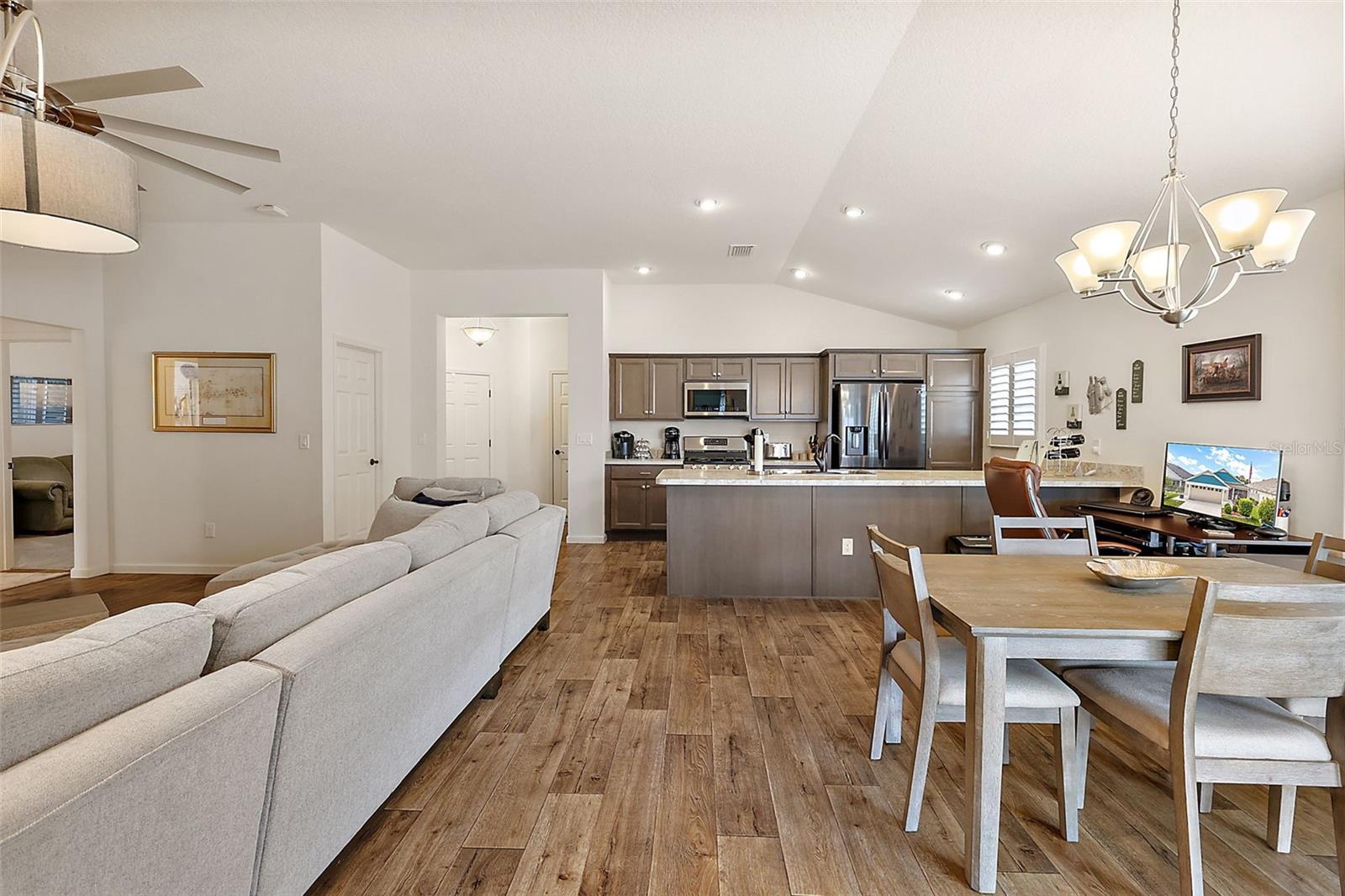 1818 Trimarche Ter Property Photo 17