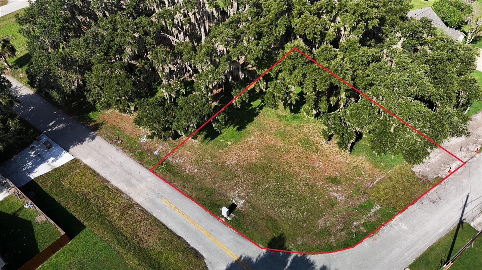 Lakeside Dr Property Photo 7