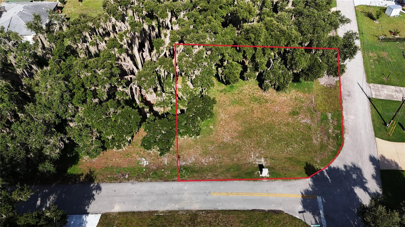 Lakeside Dr Property Photo 8