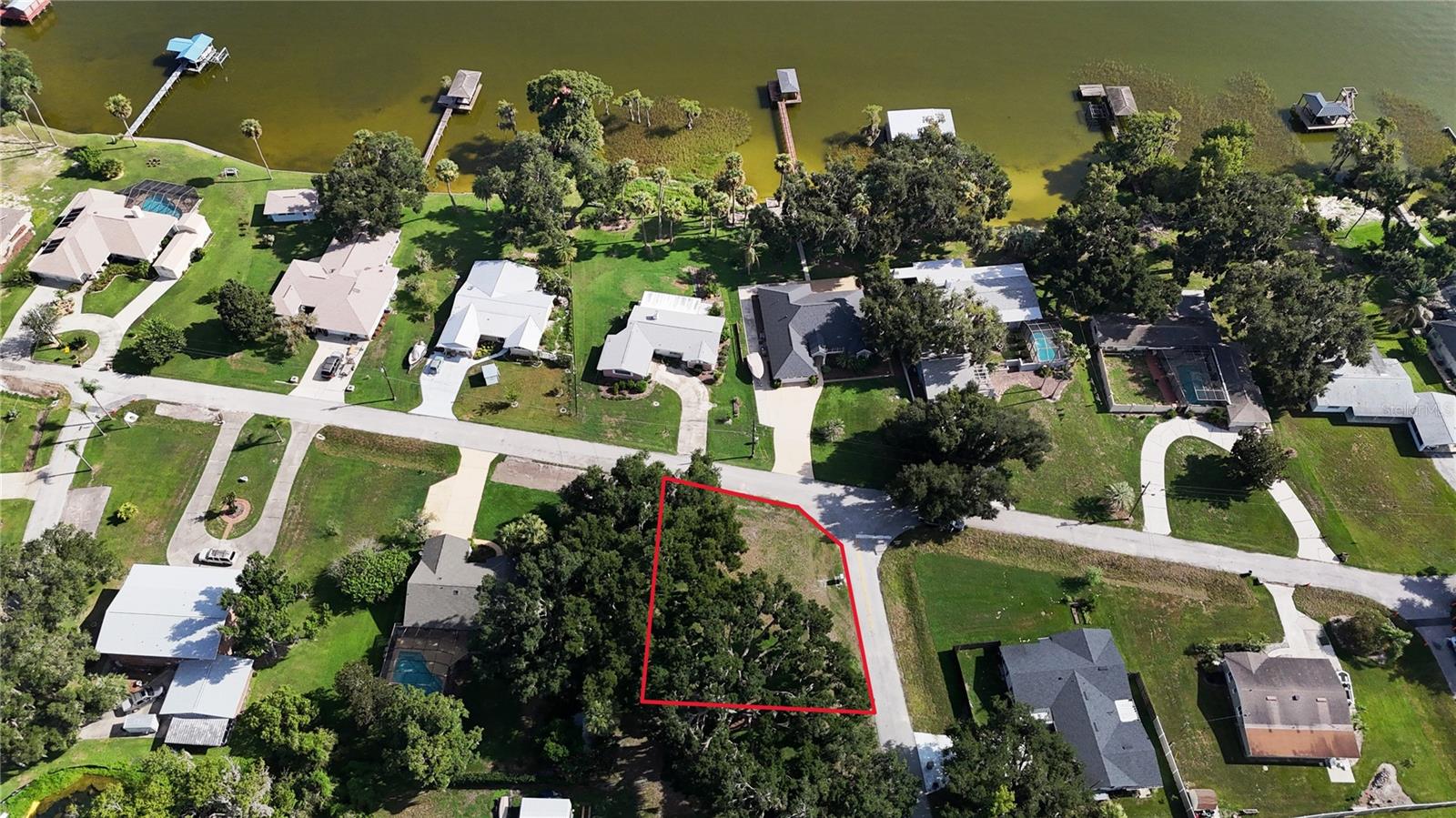 Lakeside Dr Property Photo 10