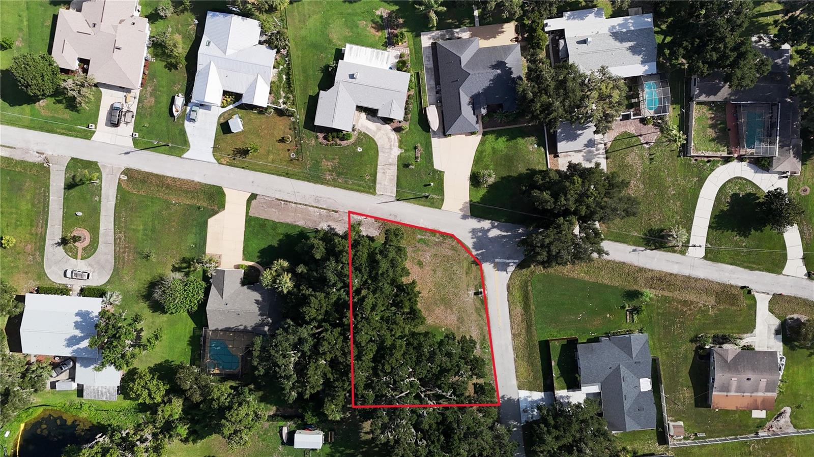 Lakeside Dr Property Photo 11