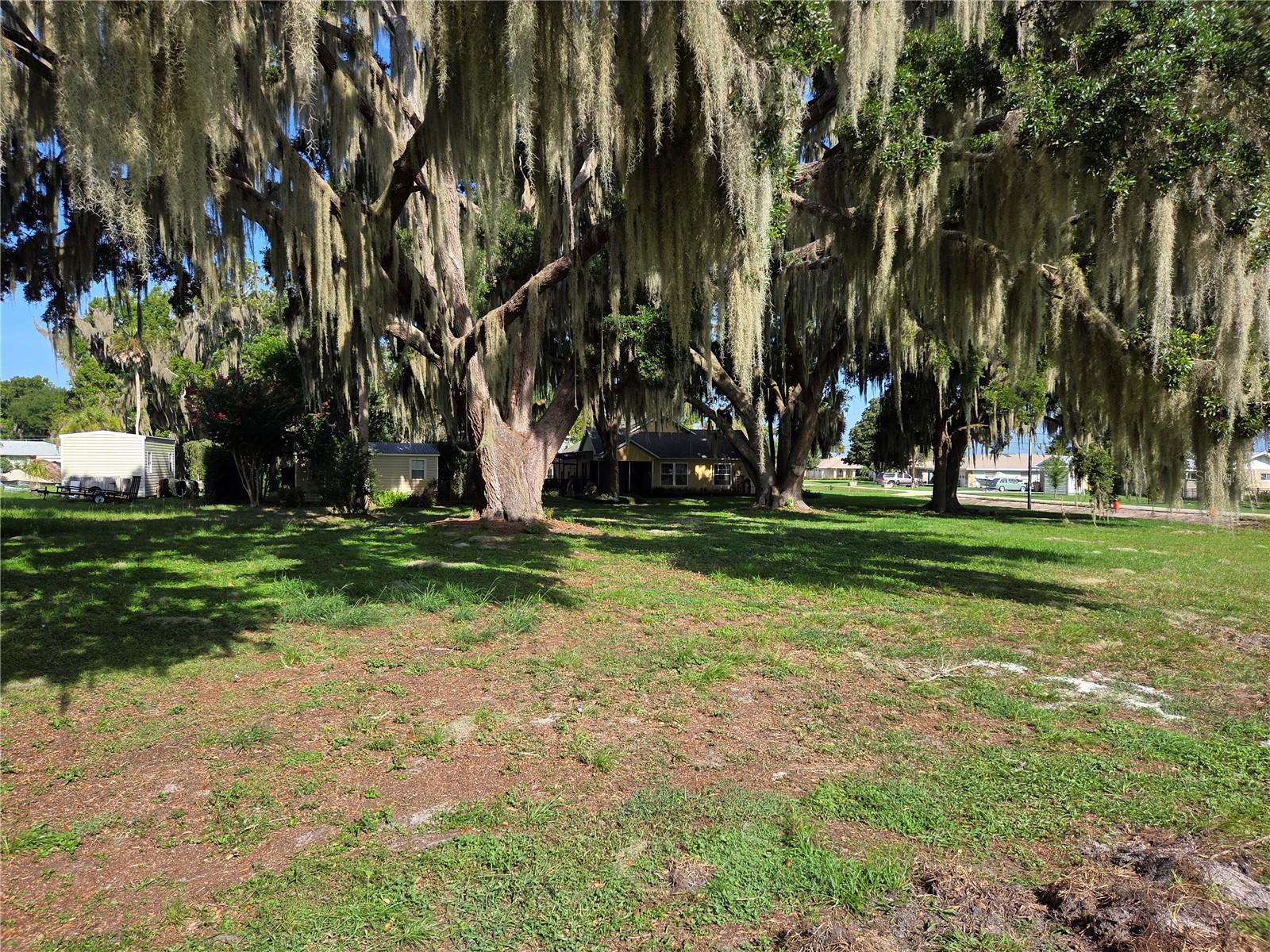 Lakeside Dr Property Photo 14
