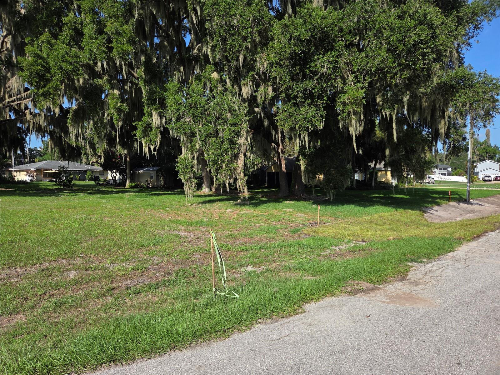Lakeside Dr Property Photo 17