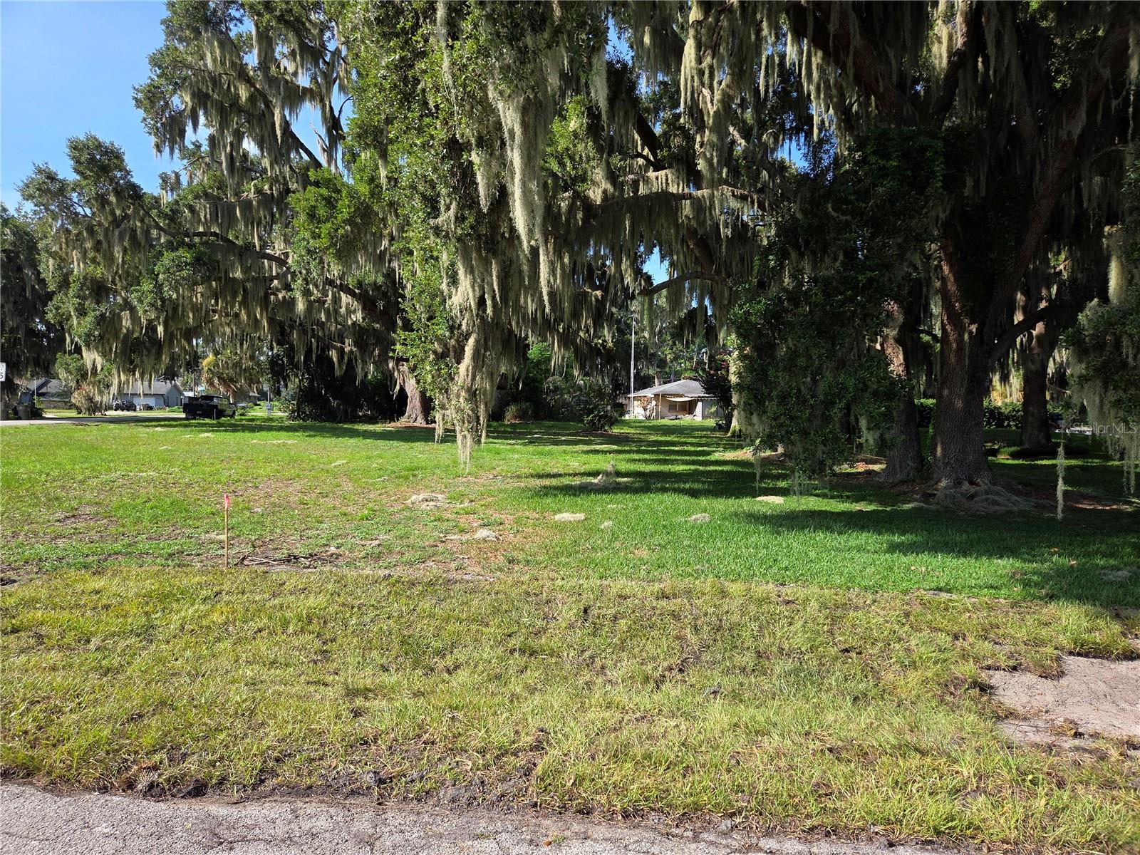 Lakeside Dr Property Photo 20