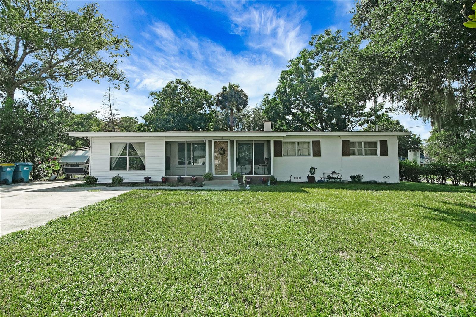 114 PARK AVE Property Photo 1