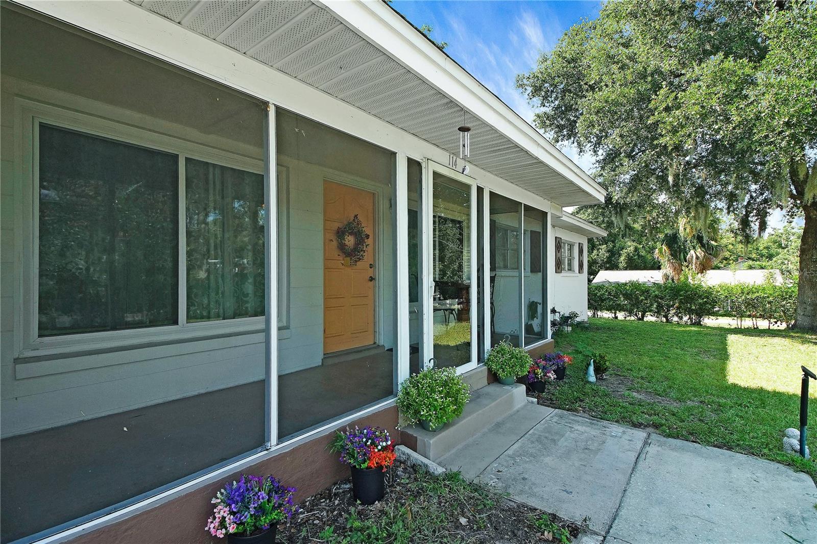114 Park Ave Property Photo 2