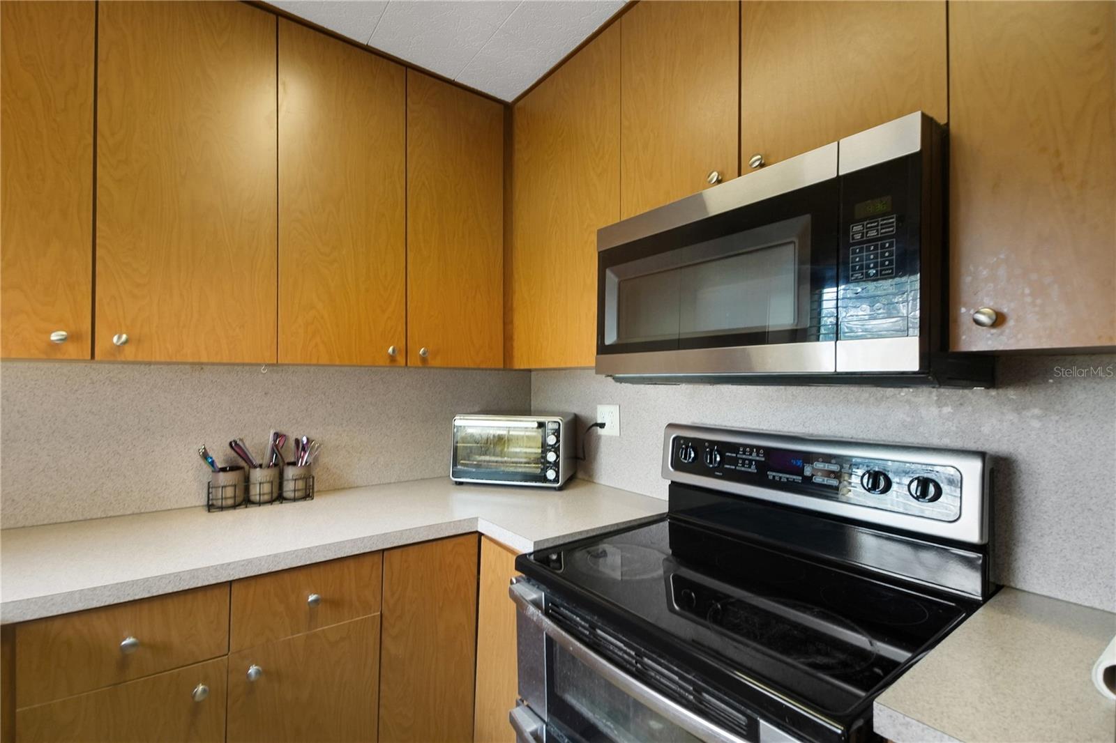 114 Park Ave Property Photo 10