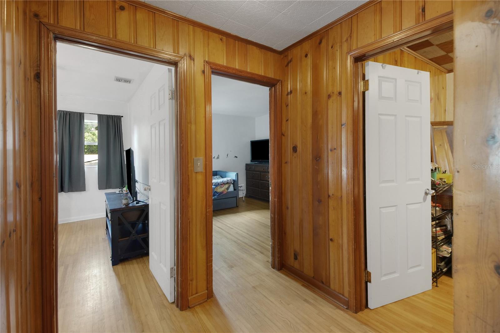 114 Park Ave Property Photo 17