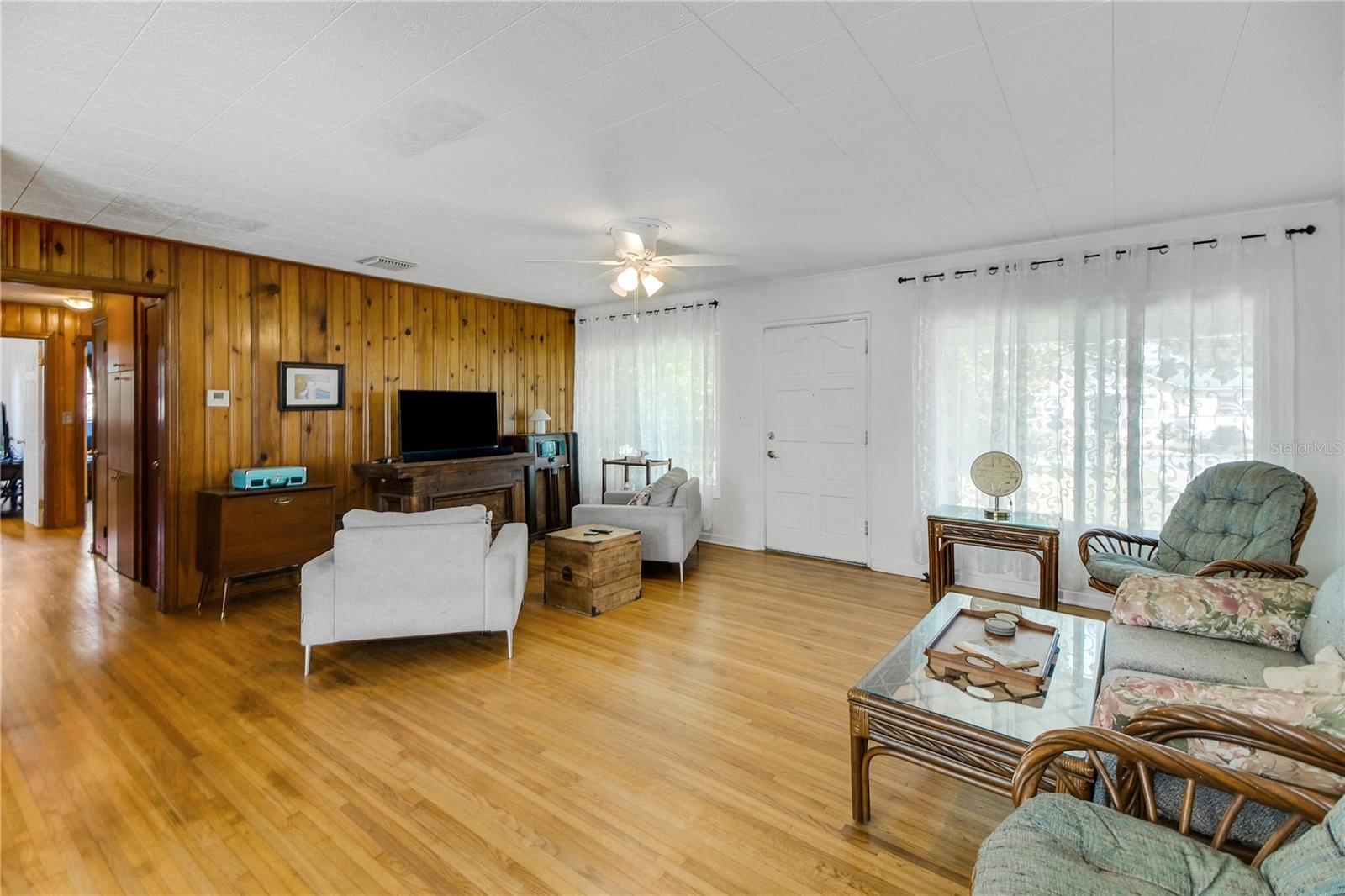 114 Park Ave Property Photo 33
