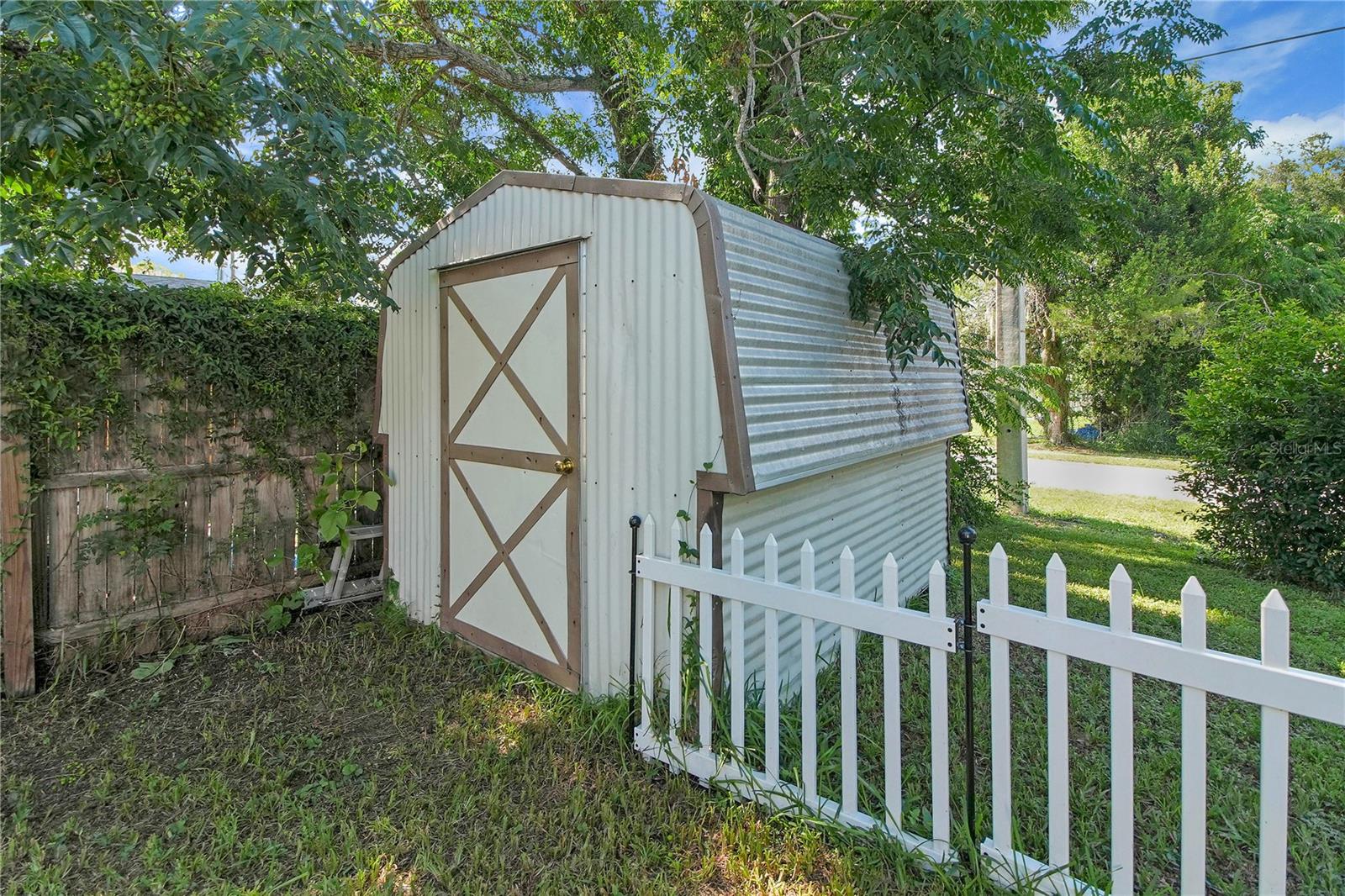 114 Park Ave Property Photo 41