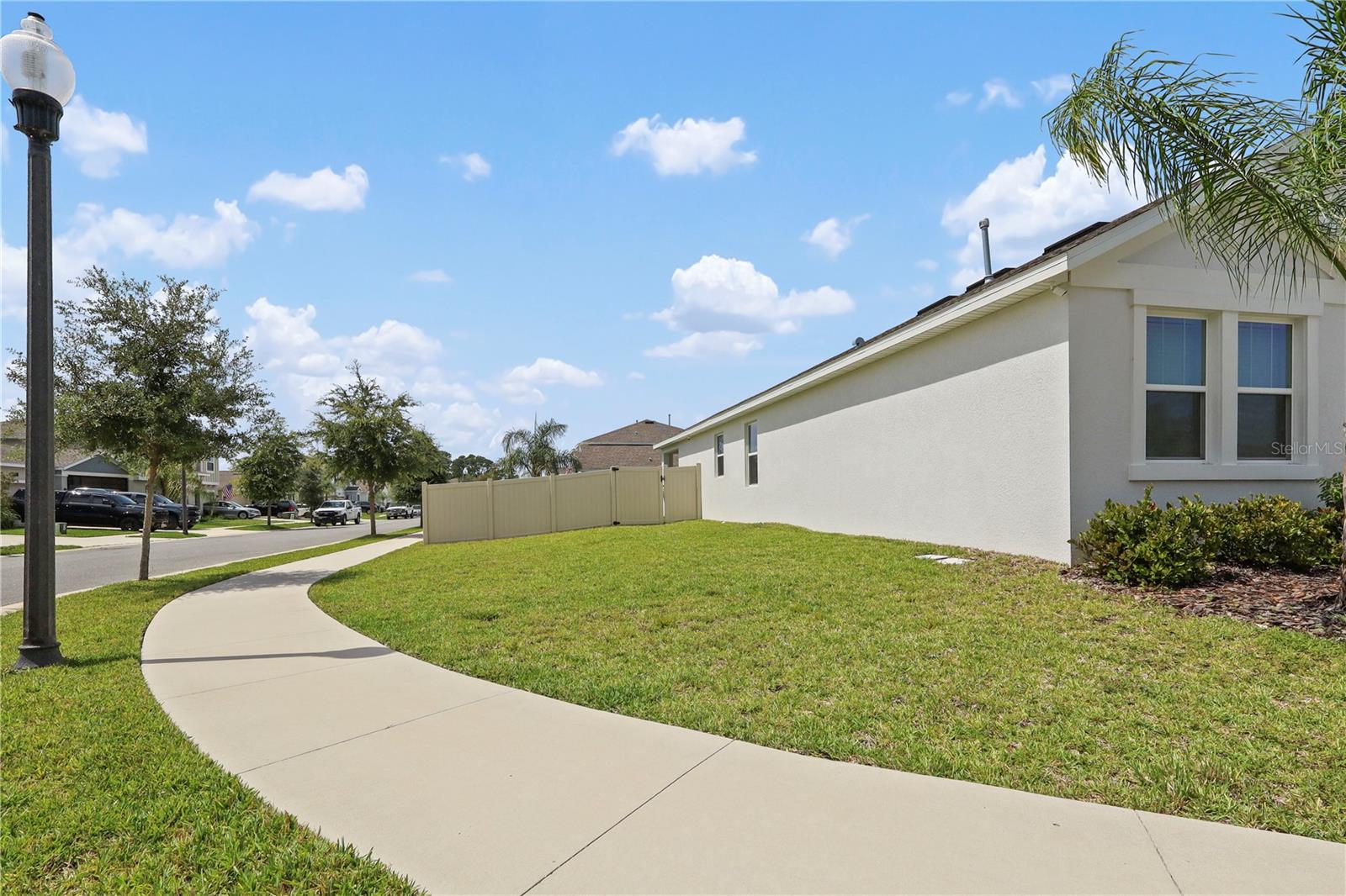 33571 Sky Blossom Cir Property Photo 9