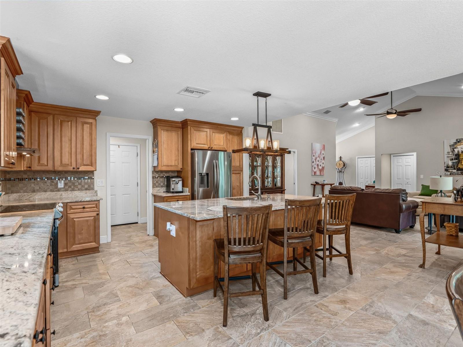 5331 Grove Mnr Property Photo 10