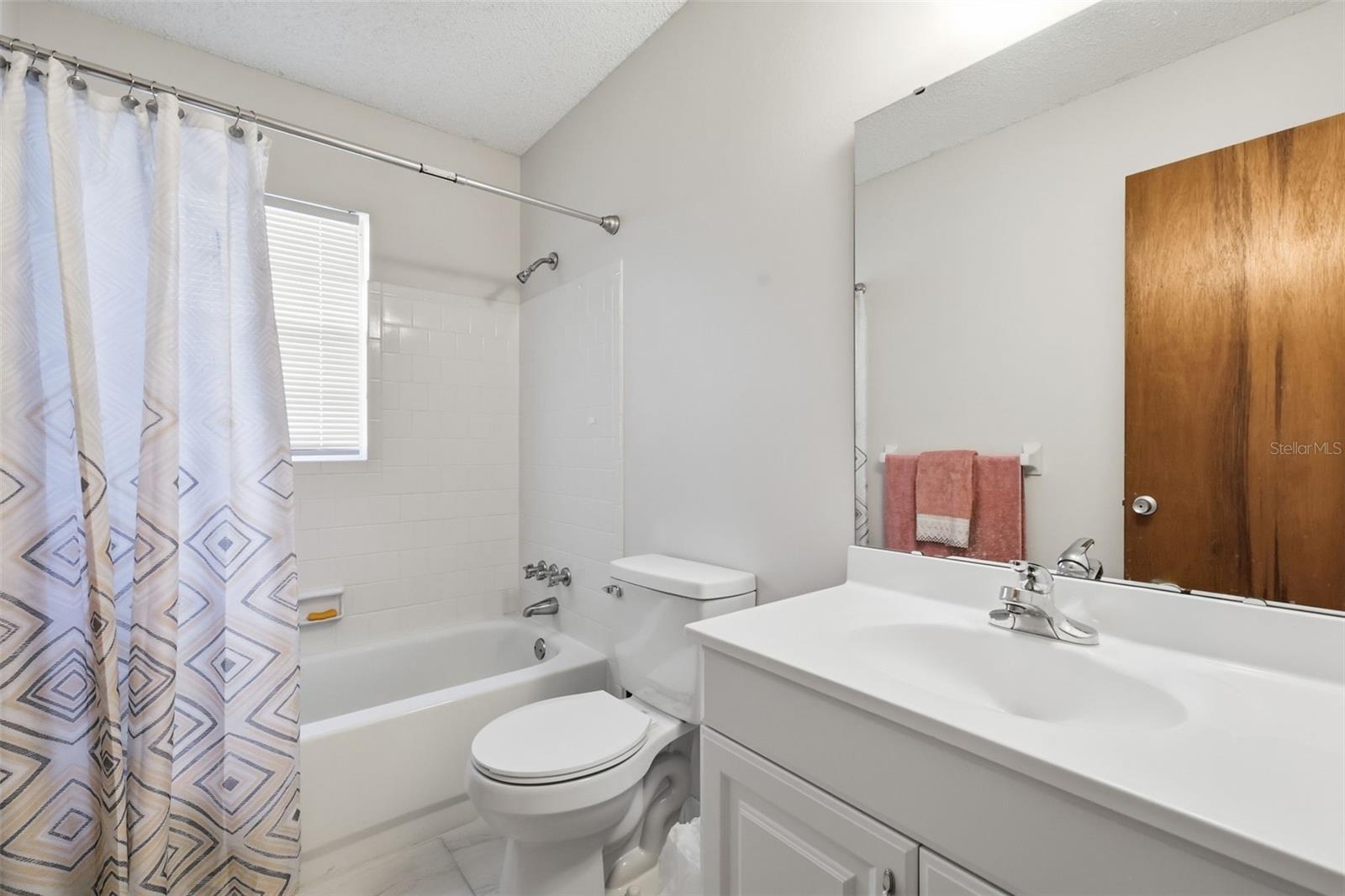 151 N Hill Ave #10 Property Photo 17