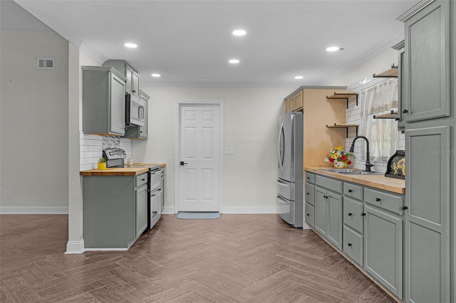 1401 14th St Property Photo 9