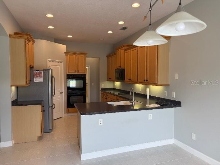 4048 Greystone Dr Property Photo 6