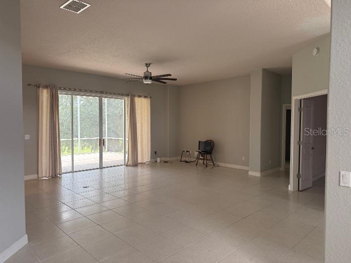 4048 Greystone Dr Property Photo 9