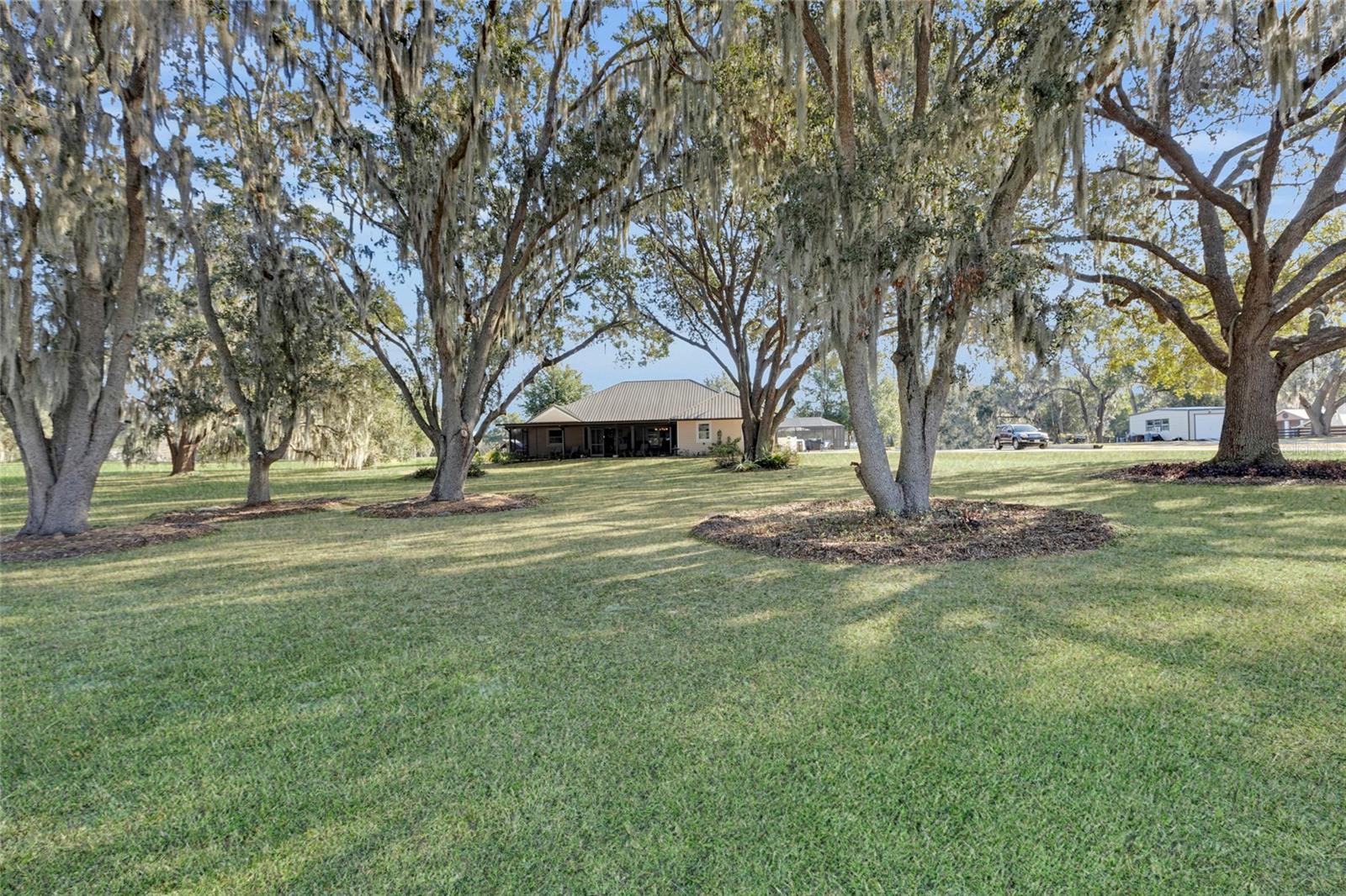 400 Carman Dr Property Photo 1