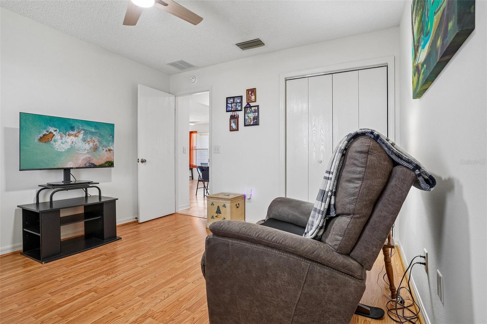 970 Kenova Ave Property Photo 26