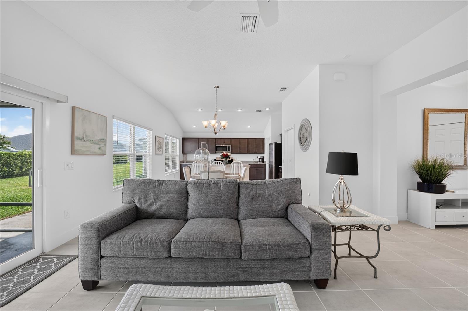 6305 Danielson Loop Property Photo 10