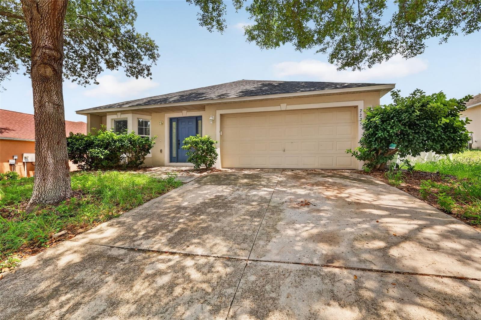 2225 SANDRIDGE CIR Property Photo 1