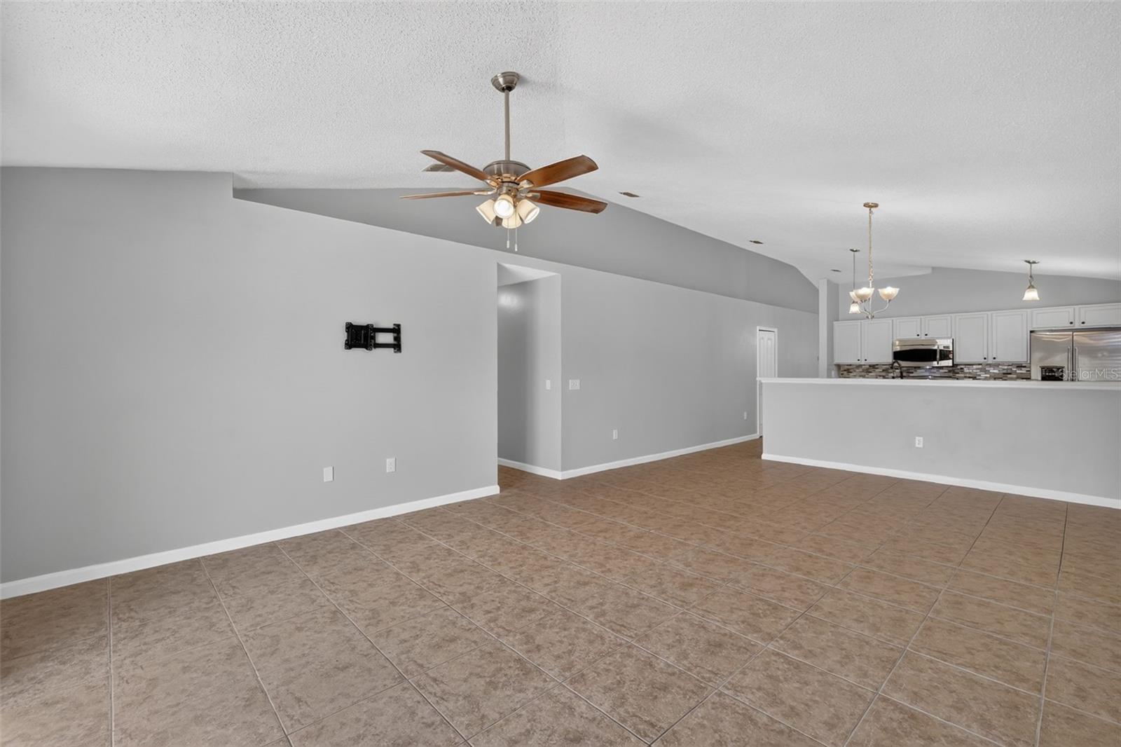 2225 Sandridge Cir Property Photo 11