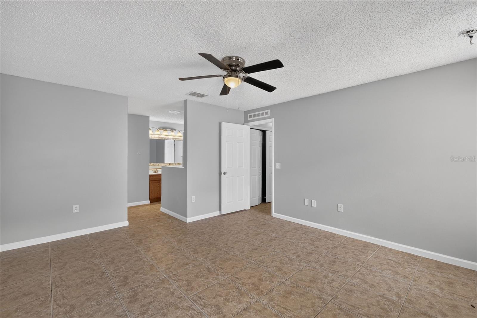 2225 Sandridge Cir Property Photo 14