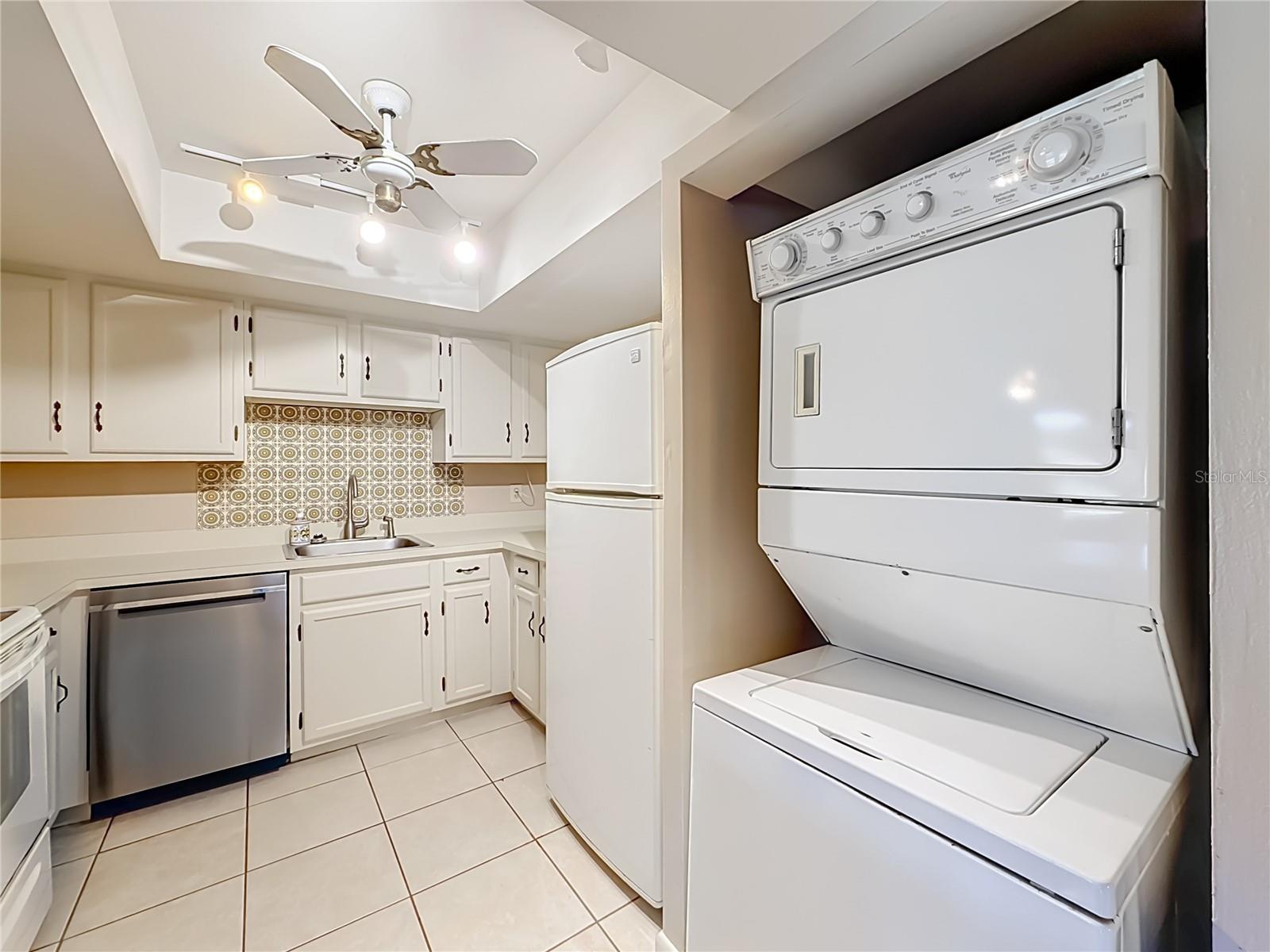 681 Midway Dr #a Property Photo 10