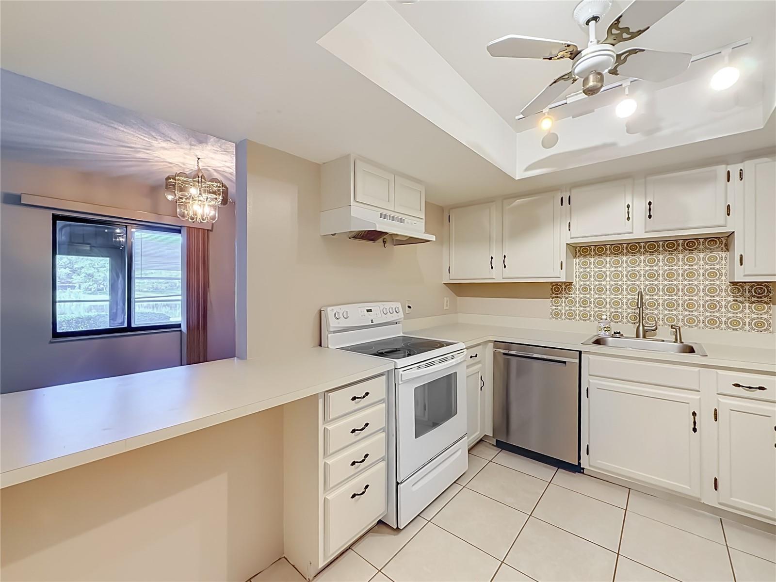 681 Midway Dr #a Property Photo 11