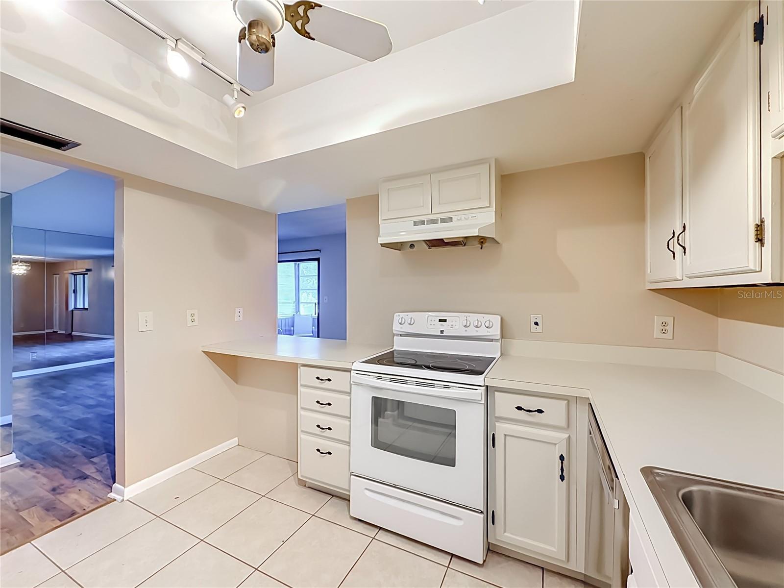 681 Midway Dr #a Property Photo 13