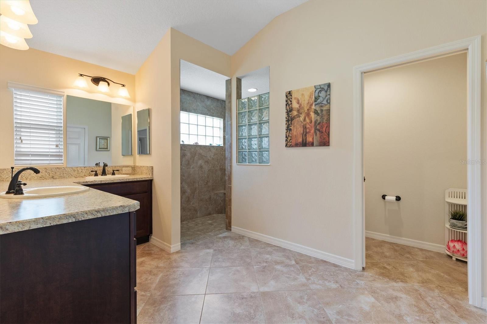 5996 Delphina Loop Property Photo 17