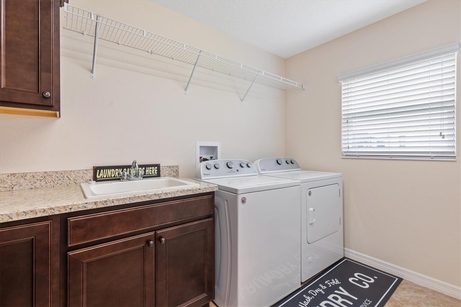5996 Delphina Loop Property Photo 26