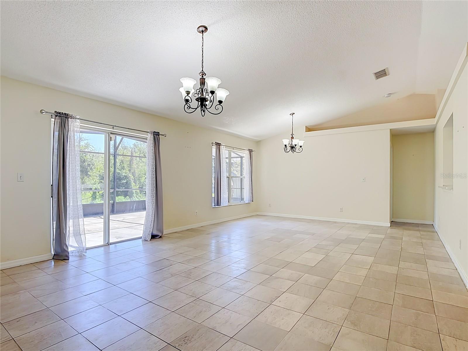 15405 Margaux Dr Property Photo 8