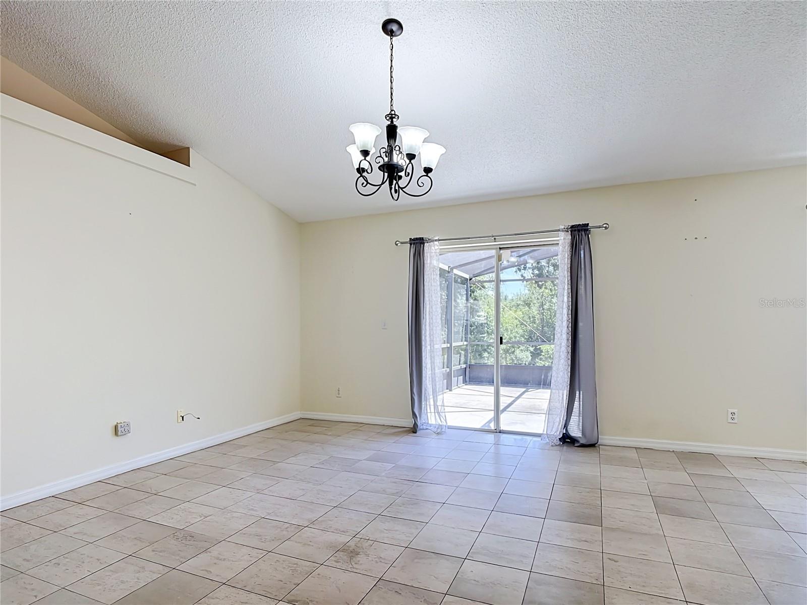 15405 Margaux Dr Property Photo 9