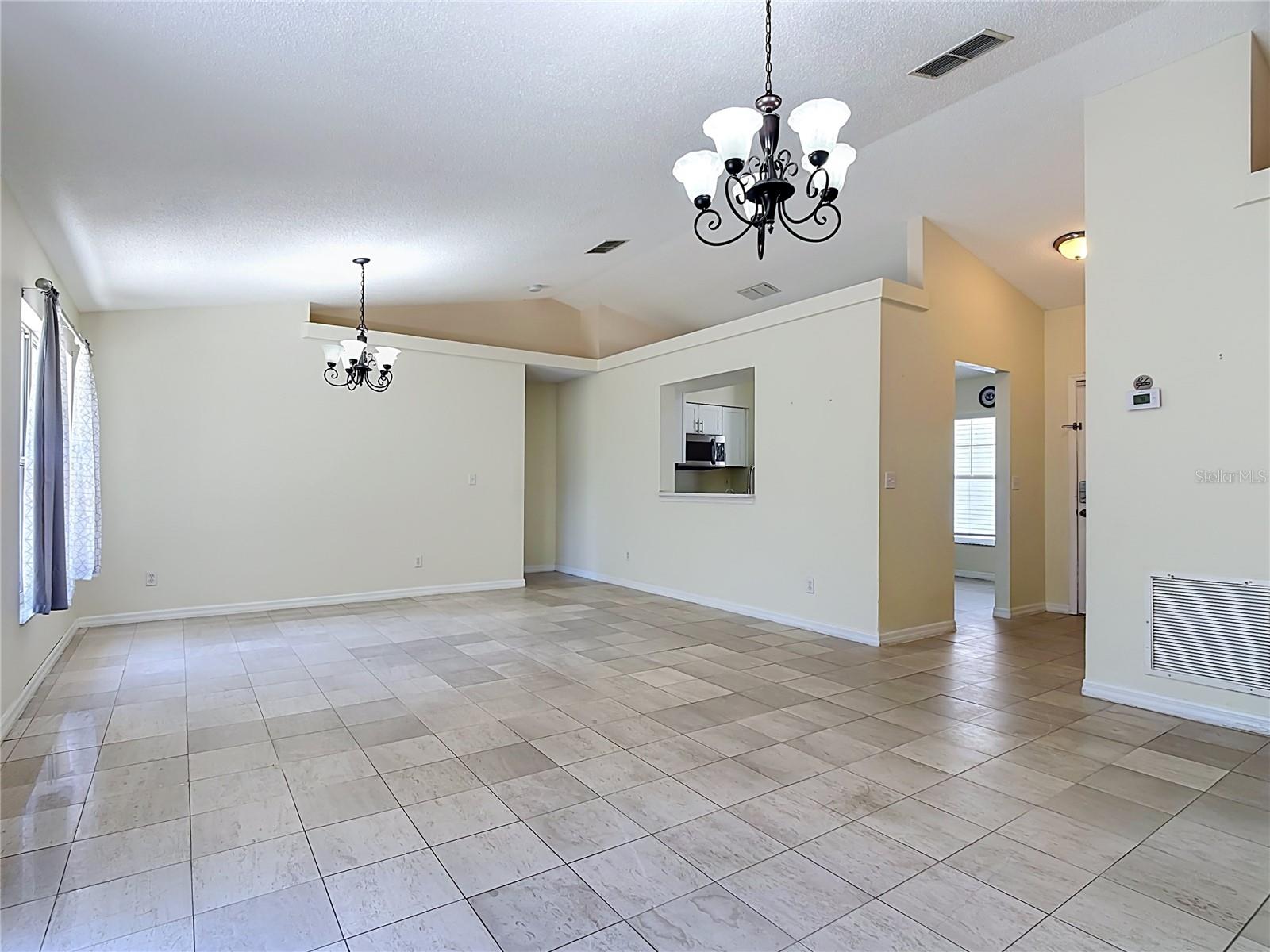 15405 Margaux Dr Property Photo 10
