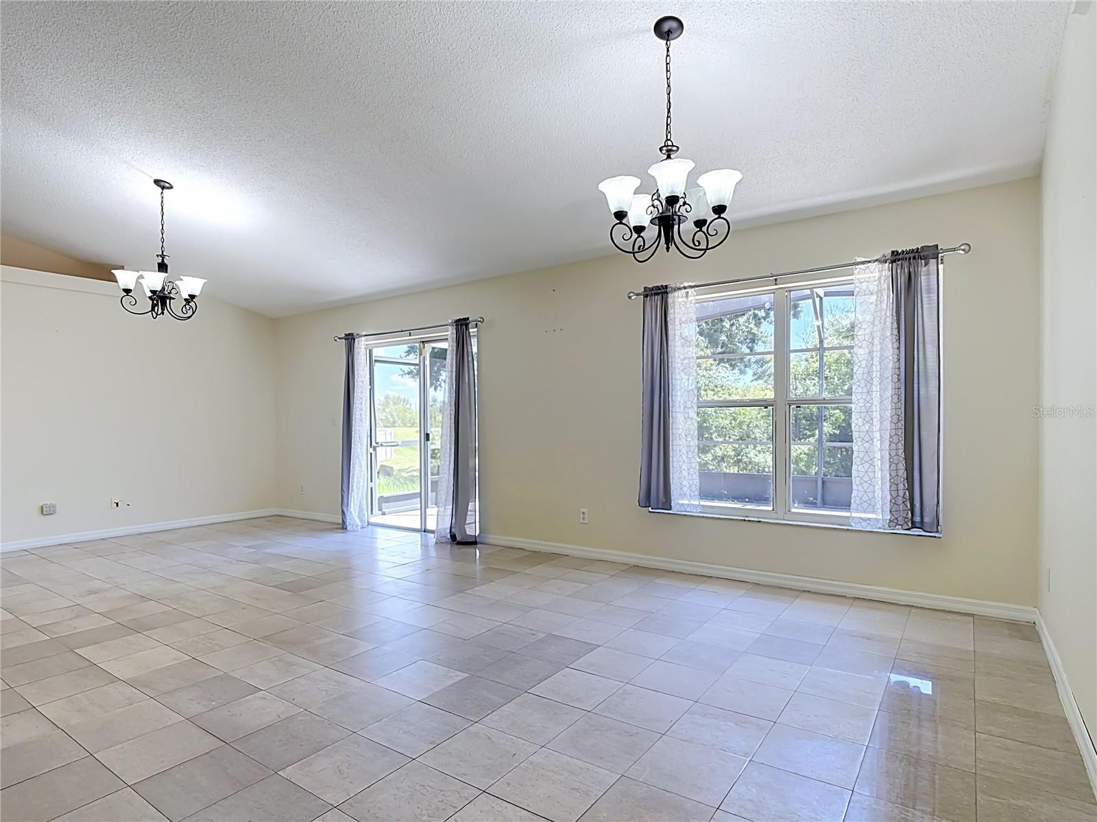 15405 Margaux Dr Property Photo 13