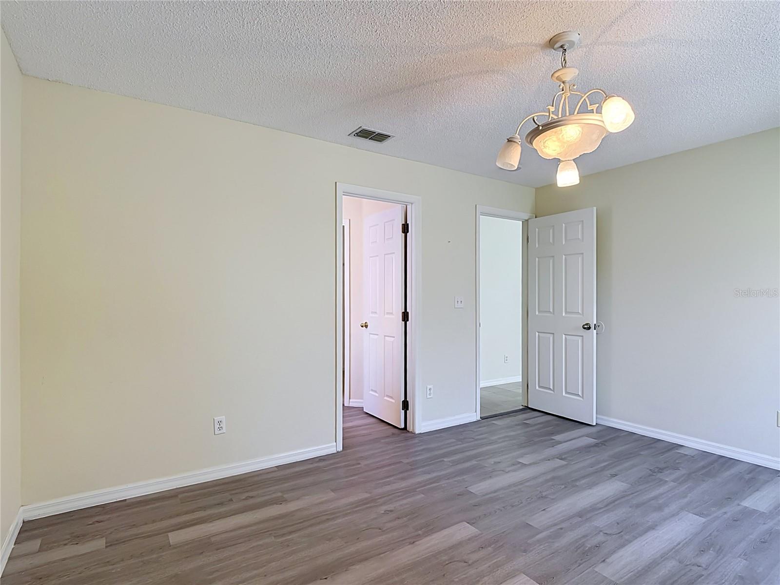 15405 Margaux Dr Property Photo 21