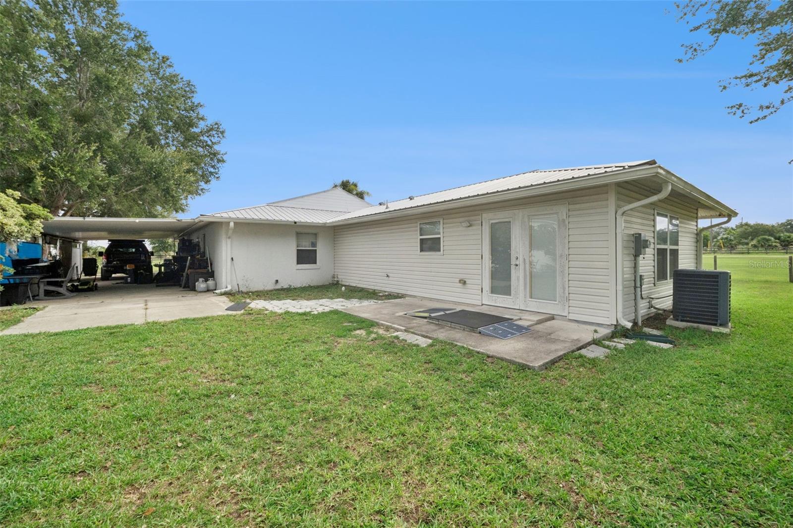 15000 S Us Highway 441 Hwy S Property Photo 6