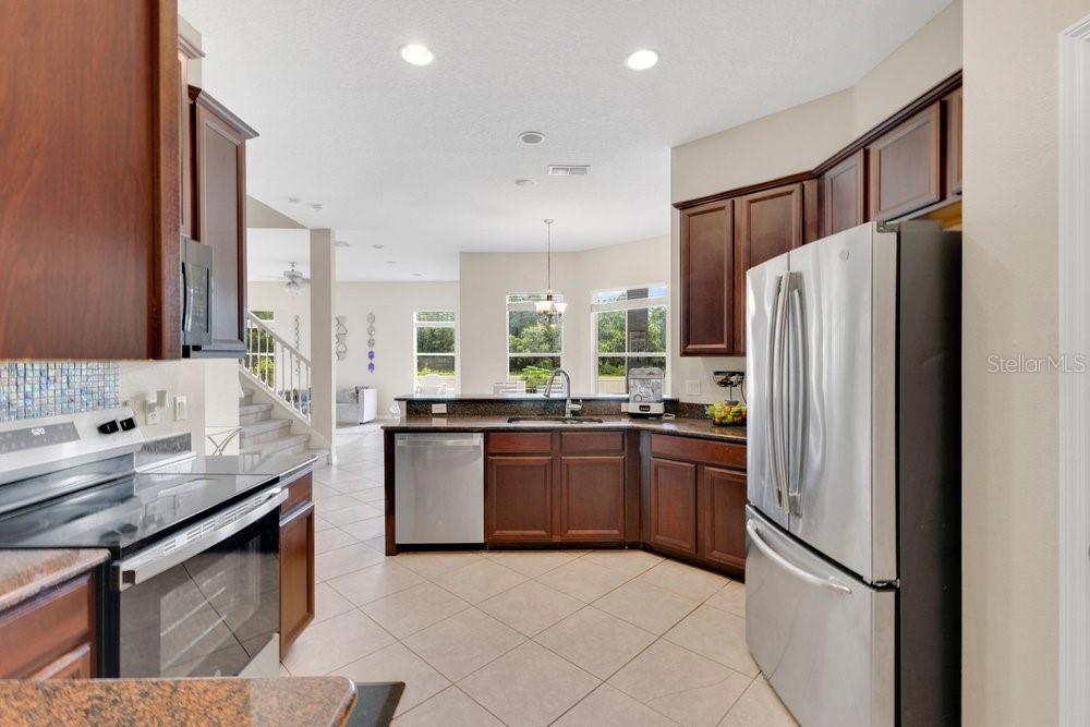 912 Hire Cir Property Photo 7
