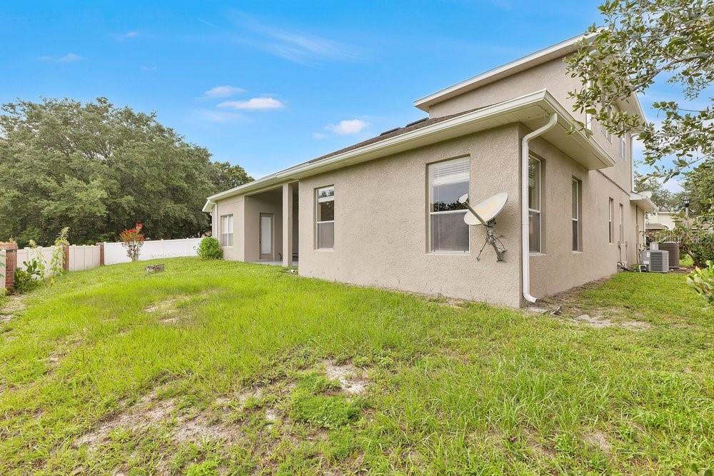 912 Hire Cir Property Photo 29