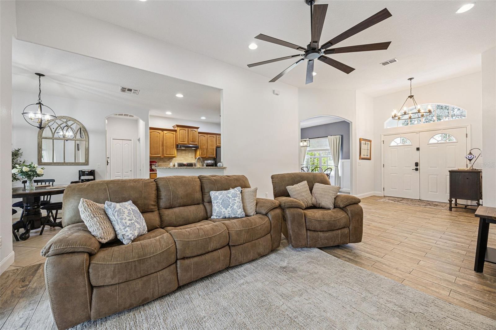 41220 Alder Way Property Photo 10