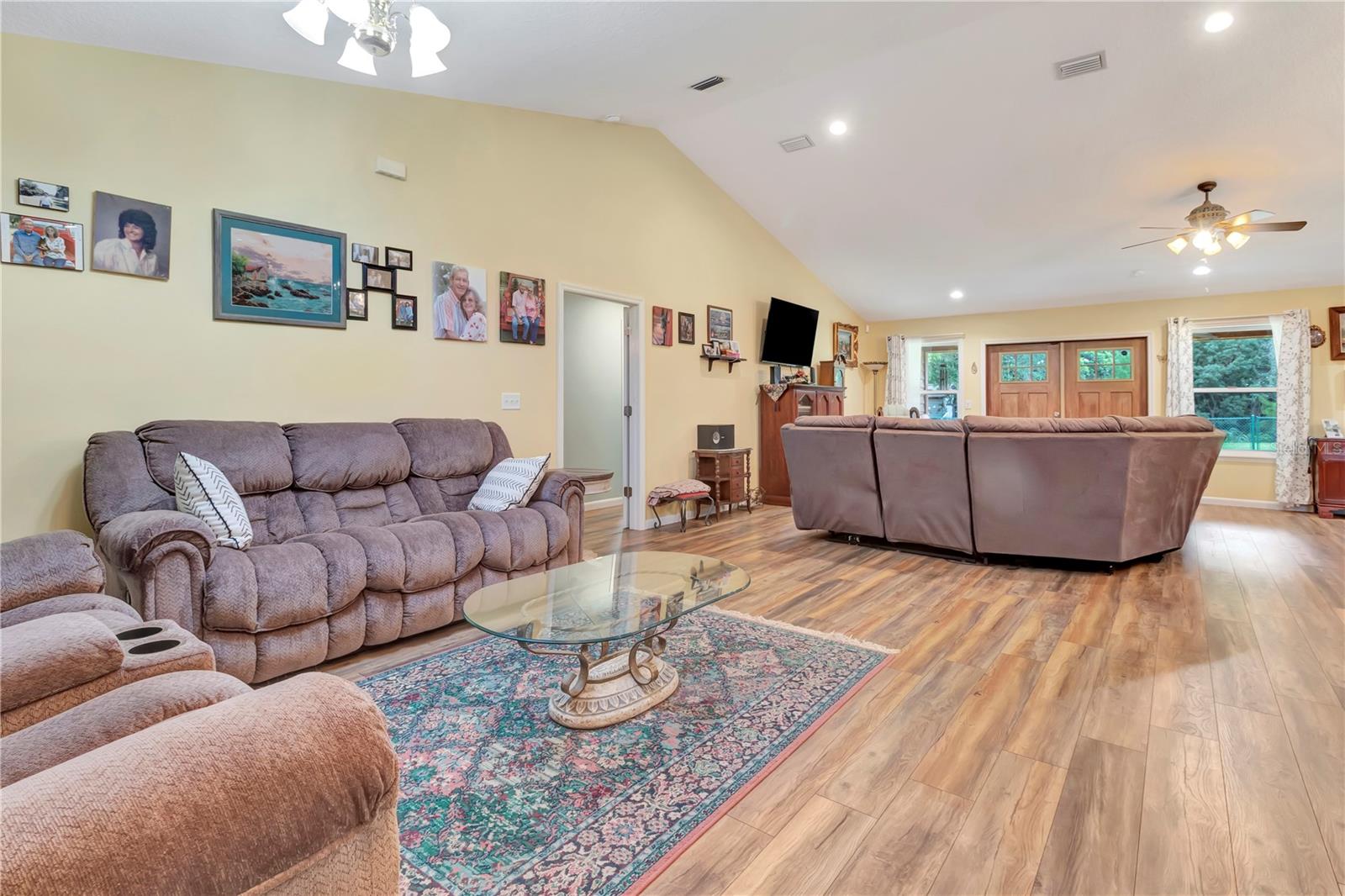 7427 Redwing Rd Property Photo 14